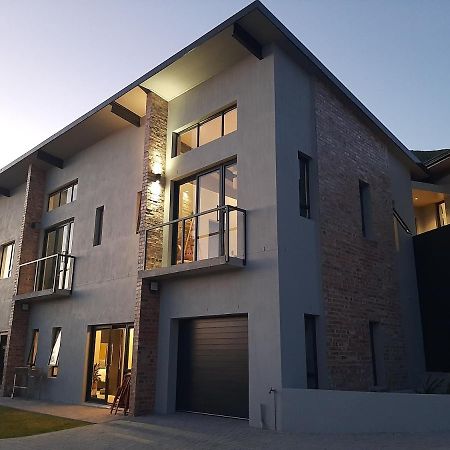 Black Eagle Self-Catering Accommodation, Hermanus Kültér fotó