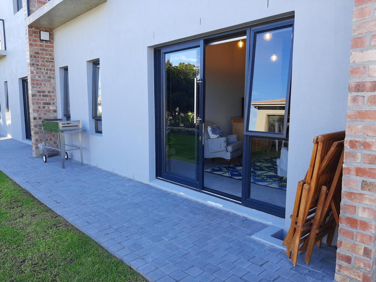 Black Eagle Self-Catering Accommodation, Hermanus Kültér fotó