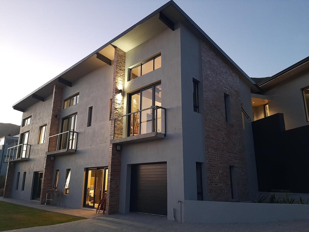 Black Eagle Self-Catering Accommodation, Hermanus Kültér fotó
